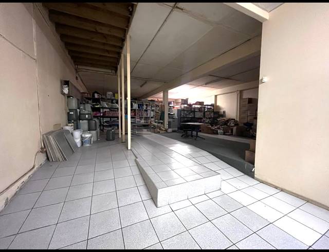 1,100M² RETAIL FOR SALE IN EAST LONDON CENTRAL